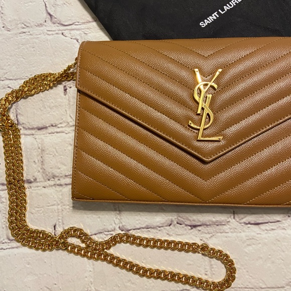 Saint Laurent - Picture 4 of 13